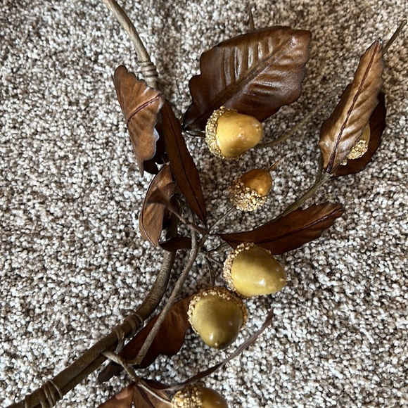 Fall Themed Garland - Picture 2 of 5